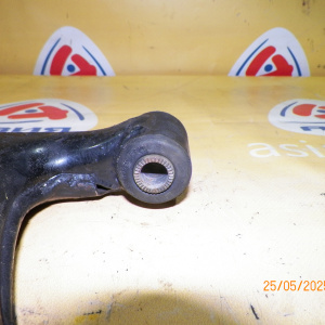 Рычаг TOYOTA SV50/SV55/ZZV50/AZV50/AZV55/ZCT10/ZCT15/ACT10/NHW10/NHW11 Vista/Opa/Prius перед, лев 2WD/4WD