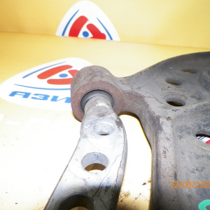 Рычаг NISSAN C24 перед, прав 2WD/4WD