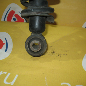 Стойка TOYOTA ZZE124/ZCT15/SV55/NZE144 Corolla/Opa/Vista R