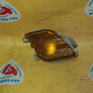 Повторитель в бампер NISSAN прав March K12 (в решетку)