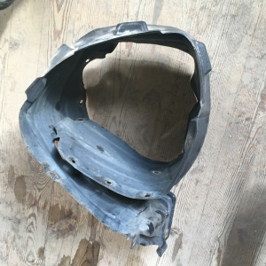 Подкрылок TOYOTA Caldina AT210 перед, лев 53876-21020