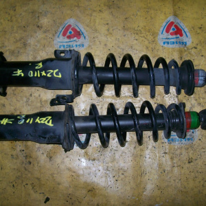 Стойка TOYOTA JZX110 Mark II R