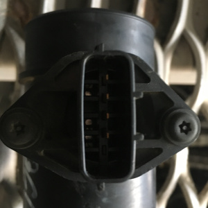 Расходомер Nissan QG13/15/18/YD22 P11/U14/Y11/FB15 4=5 конт без температурного датчика 22680-4M500/-4M501