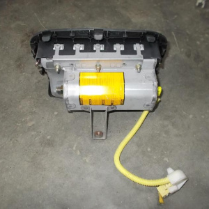 Подушка безопасности TOYOTA Funcargo NCP20 пасс