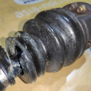 Привод Nissan PNW11/PNM12 Avenir SR20DE перед, лев 4WD ABS BH-27шл. Н-27шл. Дефект втутреннего пыльника 64E05 39101-WA210 / 39101-WA270 / 38230-64E05