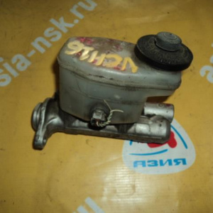 Главный тормозной цилиндр Toyota VCH16/KCH16 Granvia 2-х контур.