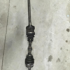 Привод NISSAN PNNN30 R'Nessa KA24 перед, лев ABS 4WD