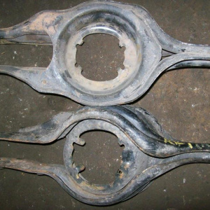 Рычаг HONDA RF1/RF2/RH1/RH2/RA6/RA7 Stepwgn зад, лев н попер под пружину 52360-SX0-020