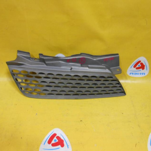 Решетка радиатора NISSAN March K12 '2002-2005 R