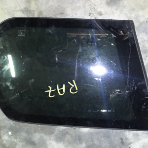 Стекло собачатника HONDA Odyssey RA6/7/8 зад, лев