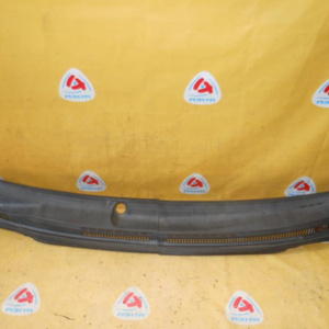 Решетка под лобовое стекло TOYOTA Corolla NZE120 55709-12020