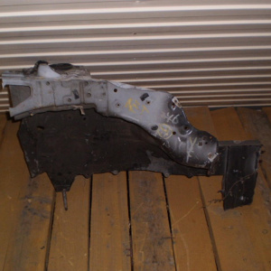 Лонжерон TOYOTA Caldina AZT240 R