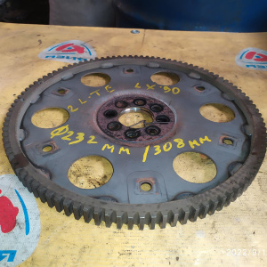 Маховик Toyota 2L 3L 5L Mark II LX90/LN130 a/t 8 отверстий диаметр по центрам болтов 232 мм. диаметр маховика 308 мм. 32101-35020