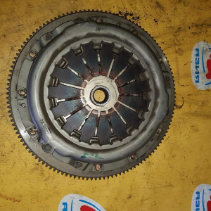 Маховик Nissan VQ20/VQ25/VQ30 Cefiro/Maxima m/t диаметр диска 224 мм. ЦЕНА ЗА ОДИН МАХОВИК (В СБОРЕ 9000р)