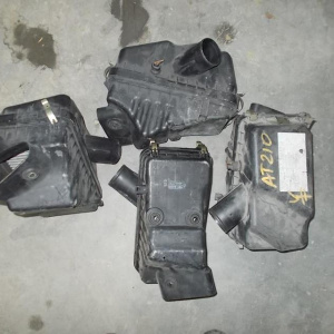 Корпус воздушного фильтра TOYOTA AT210