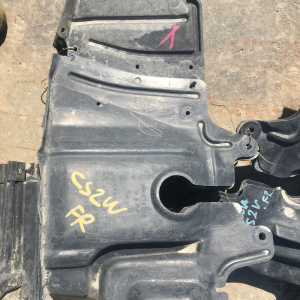 Защита двигателя Mitsubishi CU2W Airtrek R бок.