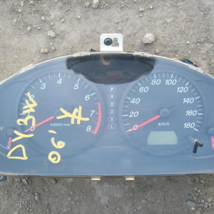 Панель приборов Mazda Demio DY3W D591