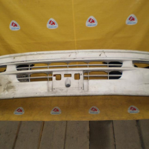 Бампер TOYOTA Hiace LH100 перед с.26-43 ф.26-41 пасс. 52119-26060