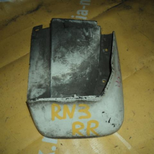 Брызговик HONDA Stream RN1 зад, прав