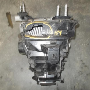 Печка Mazda DY3W Demio салонная деф.(рад.печки+рад.конд.)