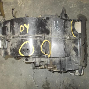 Печка Mazda DY3W Demio салонная деф.(рад.печки+рад.конд.)