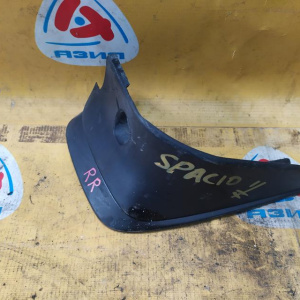 Брызговик TOYOTA Corolla Spacio AE115 зад, прав