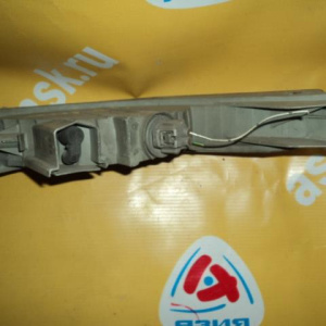 Повторитель в бампер TOYOTA прав Mark II GX100 '1998 бел