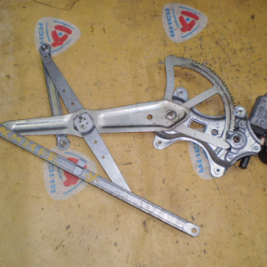 Стеклоподъемник TOYOTA Ipsum ACM20 перед, прав (5k.)