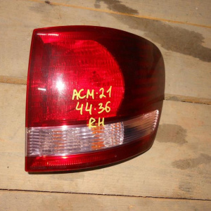 Стоп TOYOTA R Ipsum ACM20 '2001-2003