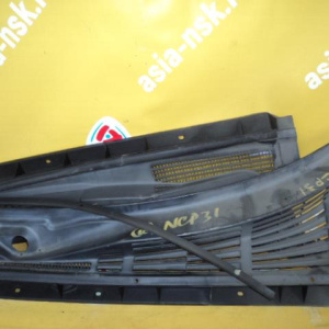 Решетка под лобовое стекло TOYOTA bB NCP30