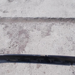 Накладка на порог TOYOTA Ist NCP60 R