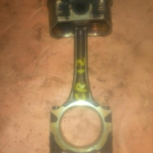 Поршень с шатуном NISSAN CR12 3 кольца, диаметр пальца 18мм.