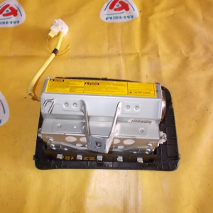 Подушка безопасности TOYOTA Corolla Spacio NZE120 пасс  (с зарядом)