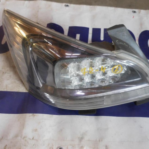 Стоп Toyota L Mark X Zio ANA10