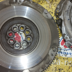 Маховик Toyota 4S-FE/3S-FE Corona Exiv ST190/SV40/ST202 m/t m/t 8 болтов. + корзина ПРОБЕГ 52 т.км.( диаметр диска 225 мм. ) 13405-74120