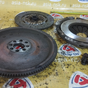 Маховик Toyota 4S-FE/3S-FE Corona Exiv ST190/SV40/ST202 m/t m/t 8 болтов. + корзина ПРОБЕГ 52 т.км.( диаметр диска 225 мм. ) 13405-74120