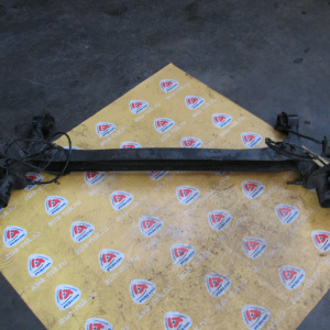 Балка Toyota SV50/AZV50/ZZV50 Vista/Vista Ardeo '2000-2003 в сборе с тросами ручника. R ABS DISK.