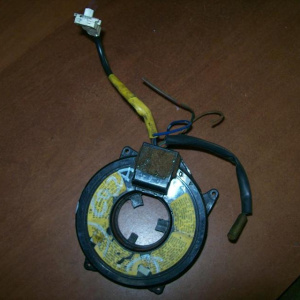 Шлейф подрулевой MITSUBISHI CQ2A Dingo дефект корпуса