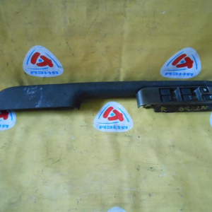 Пульт стеклоподъемника NISSAN X-Trail T30 перед, прав