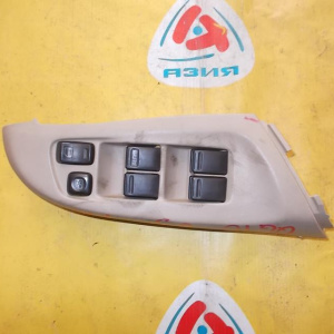 Пульт стеклоподъемника Nissan Bluebird Sylphy G10 перед, прав