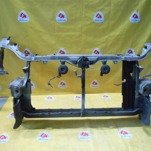 Рамка радиатора TOYOTA Wish ZNE10 53201-68010