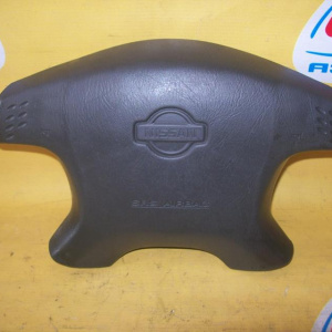 Подушка безопасности NISSAN Cefiro A33 '1998-2000 вод.4 спицы (с зарядом)