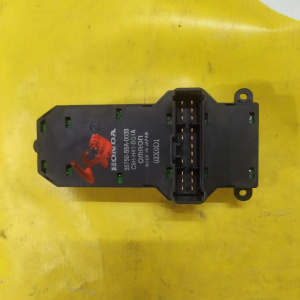 Пульт стеклоподъемника HONDA Civic ES1 перед, прав 35750-S5A-0033