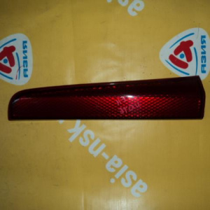 Вставка между стопов NISSAN Note E11 R на крышу.