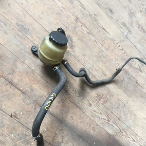 Бачок Гидроусилителя TOYOTA GX100 с патрубками