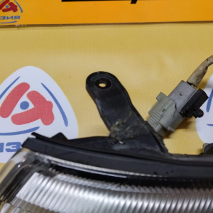 Габарит TOYOTA L Carina ST190 деф. крепл.