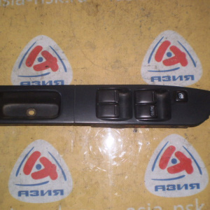 Пульт стеклоподъемника SUBARU Impreza GG2 '2001-2005 перед, прав