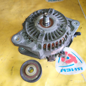 Генератор Toyota 1ND Probox железная крышка 3 конт. 5 ручейков, ДЕФЕКТ муфты 27060-33040