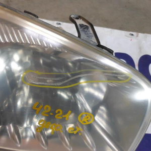 Фара TOYOTA прав RAV4 ACA20 деф.стекла