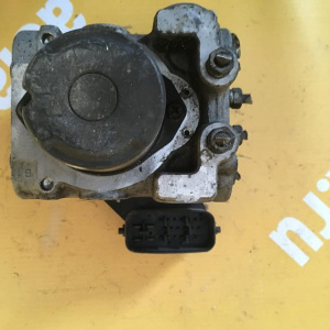 Блок ABS TOYOTA ZCA25 Rav4